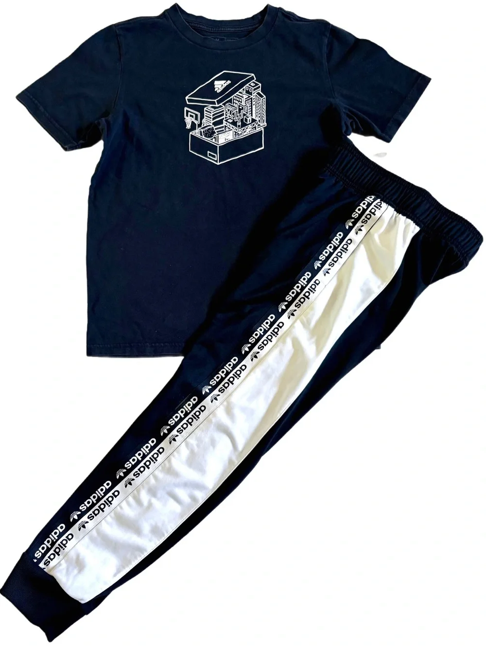 ADIDAS BOYS SIZE 7/8 S TOPS, HOODIES AND JOGGERS CLOTHING BUNDLE IN EUC!
